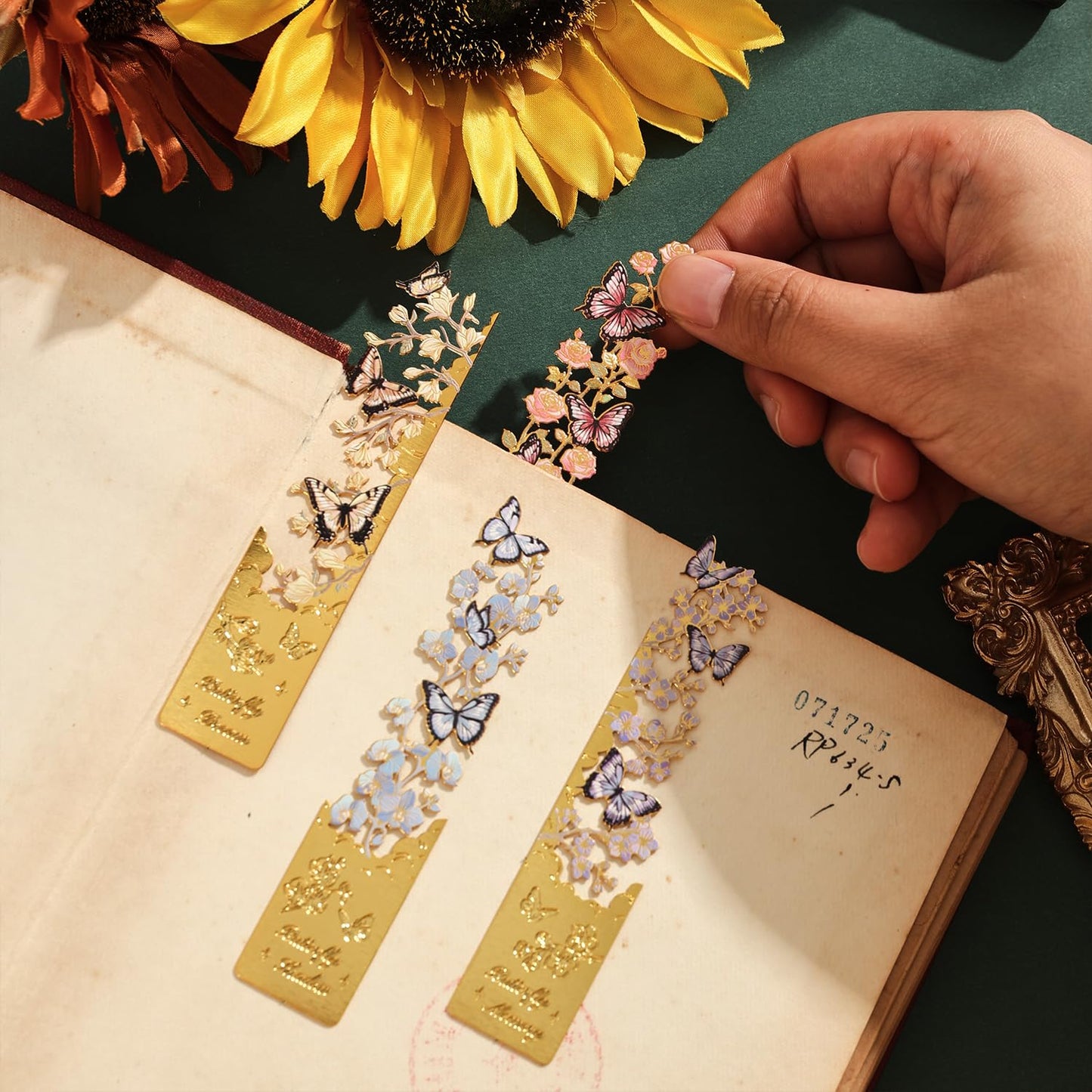 4pcs Metal Bookmarks, Butterfly Flower Theme Pretty Book Marks for Reading Women, Cute Book Markers for Writers, Kids, Teens, Men Readers, Reading Accessories Gifts for Book Lovers