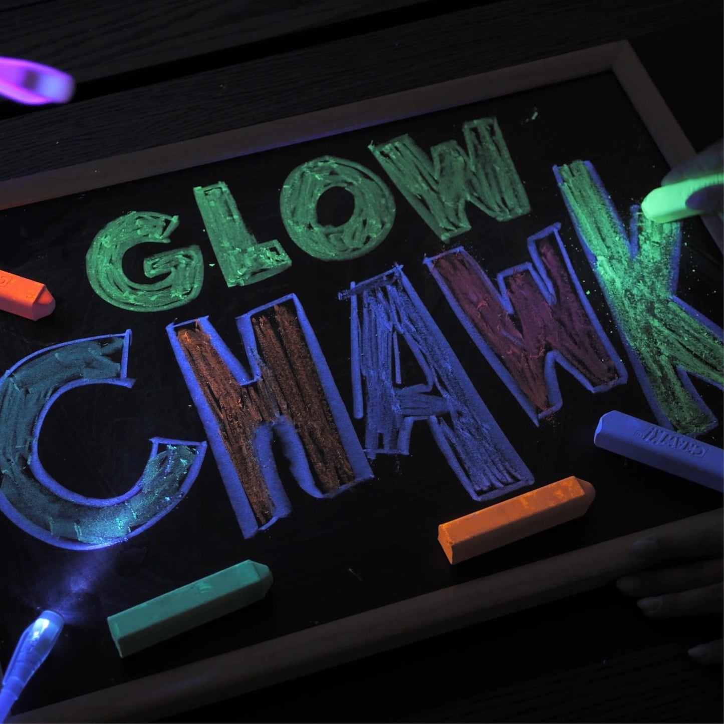 Chuckle & Roar - Glow Chawk! Toy- Outdoor Fun - Great on Any Hard Surface - Glows in the Dark at Night - Ages 4 and Up